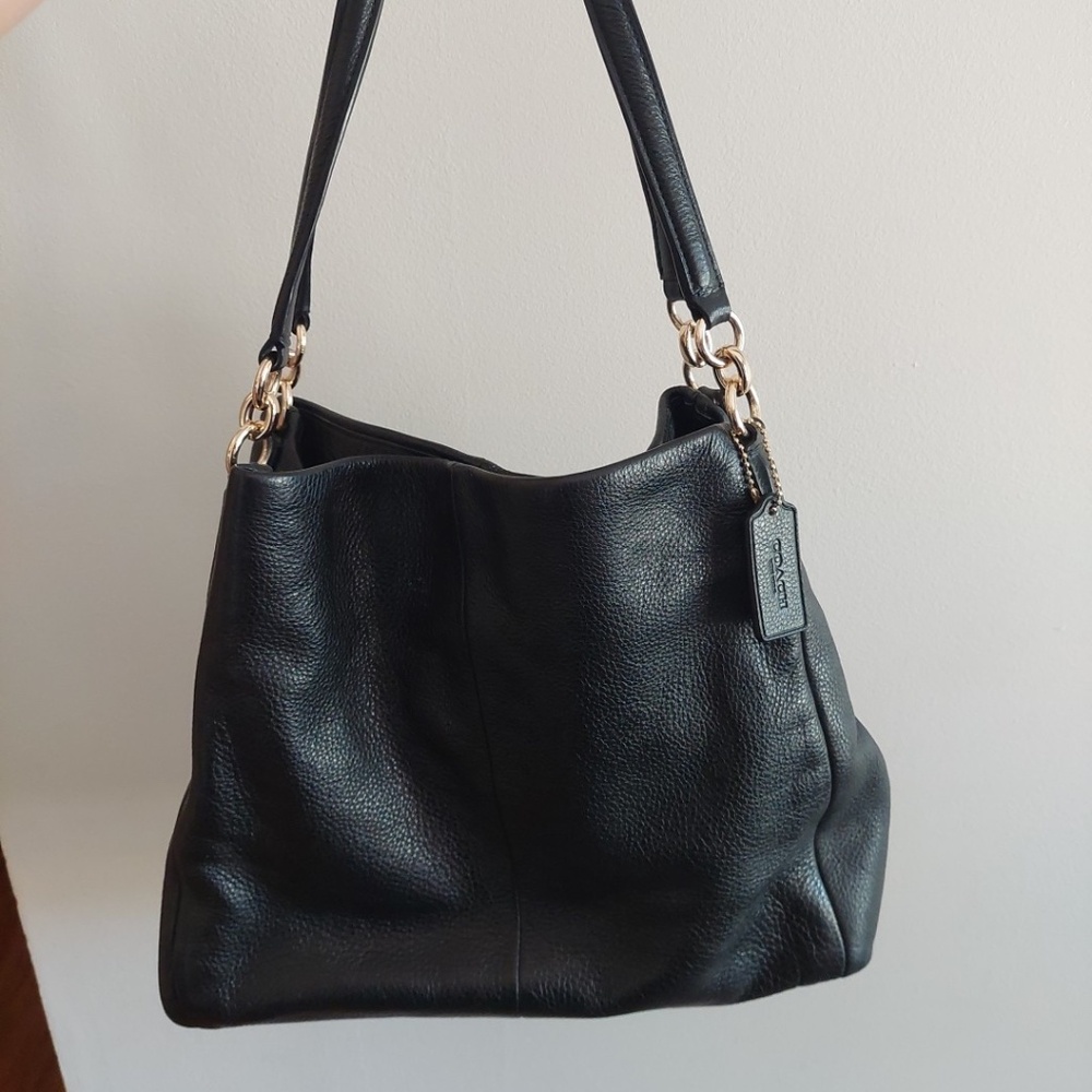 Coach Edie 31 Pebbled Shoulder Bag, Black - 57125